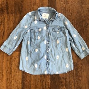 GUC Sonoma Chambray button down size m